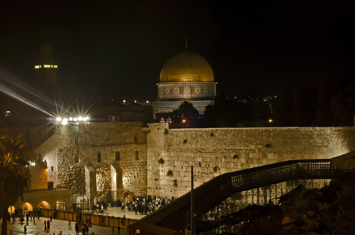 by: Doron Hazan
