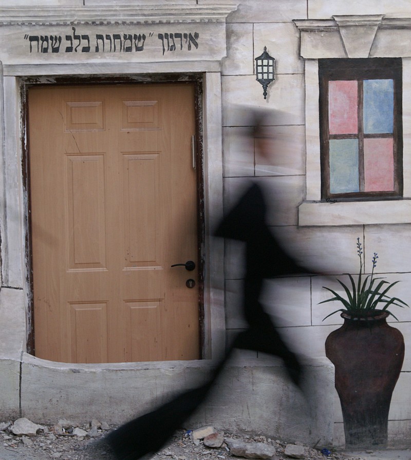 by: yigal meiron 