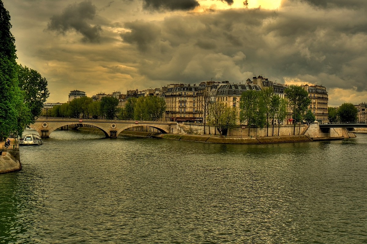 By: Amnon  Eichelberg