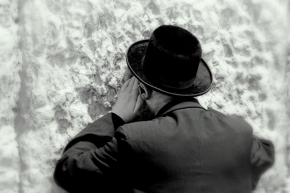 By: Zeev Mendelovitch