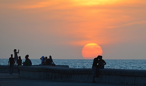 People World & Travel Nature water Sunsets people South America