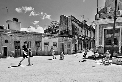 People World & Travel kids football South America ball games