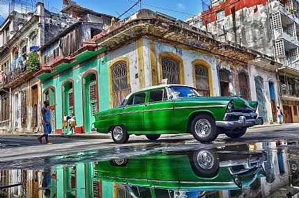 Transport World & Travel cars South America