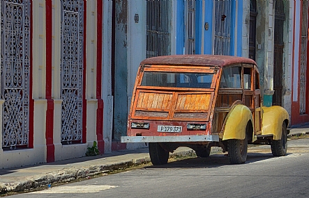 World & Travel South America Transport cars