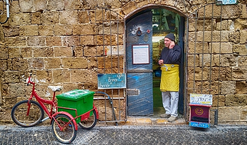 People people City & Architecture Doors and gates Israel Tel Aviv Central Israel Professions Other  Transport Bicycle