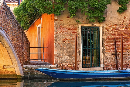 City & Architecture Bridges Doors and gates World & Travel Italy Transport vessel